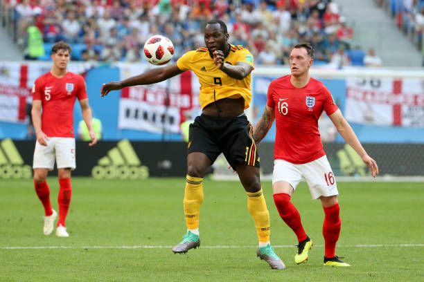 中不仅承担 中不仅承担